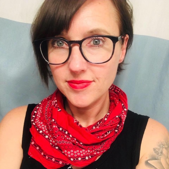 Meet your Posher, Jodi - Picture 1 of 1